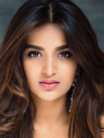 Nidhhi Agerwal